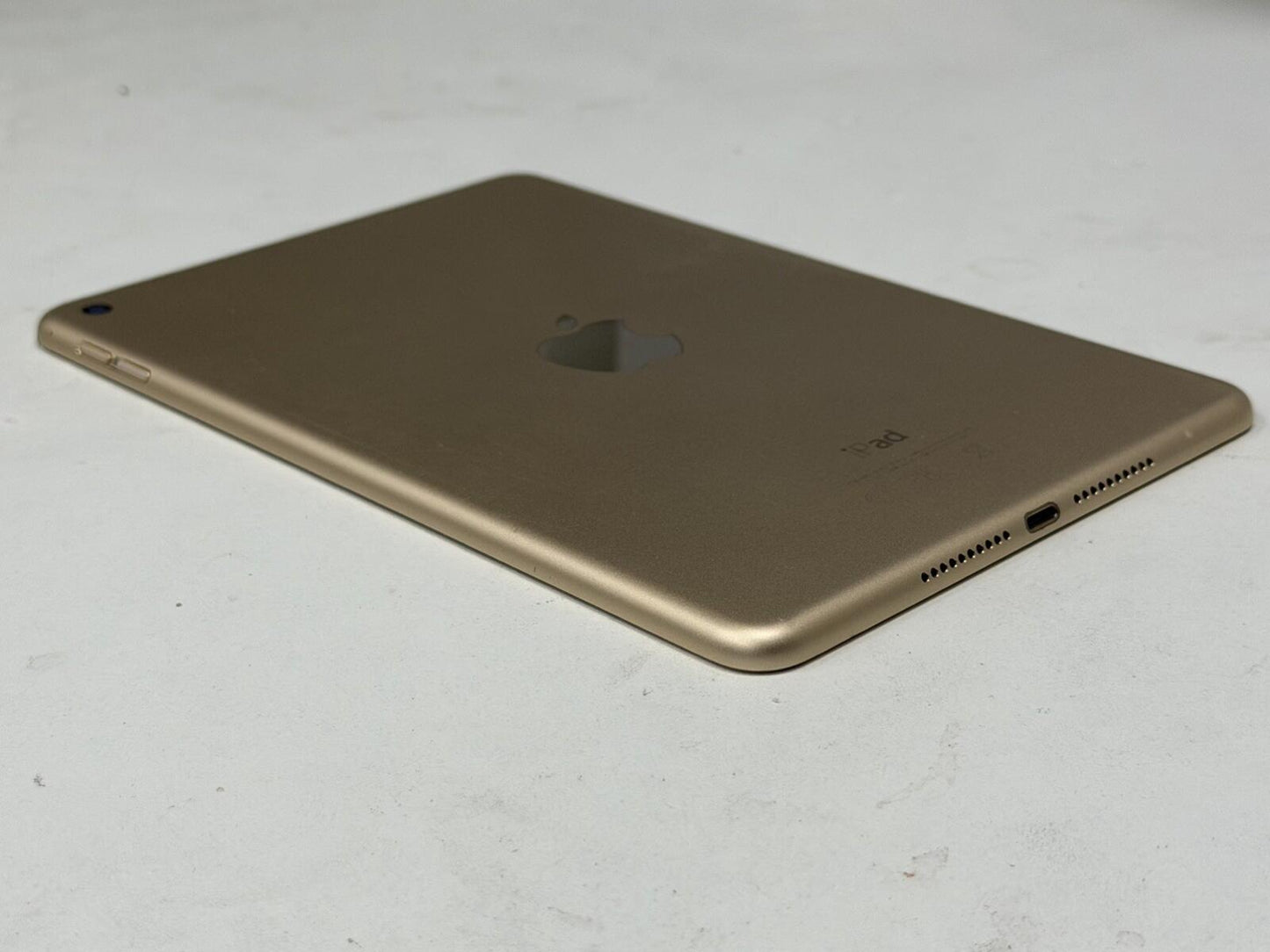 iPad mini 4 32GB Gold Wi-Fi - 7.9in