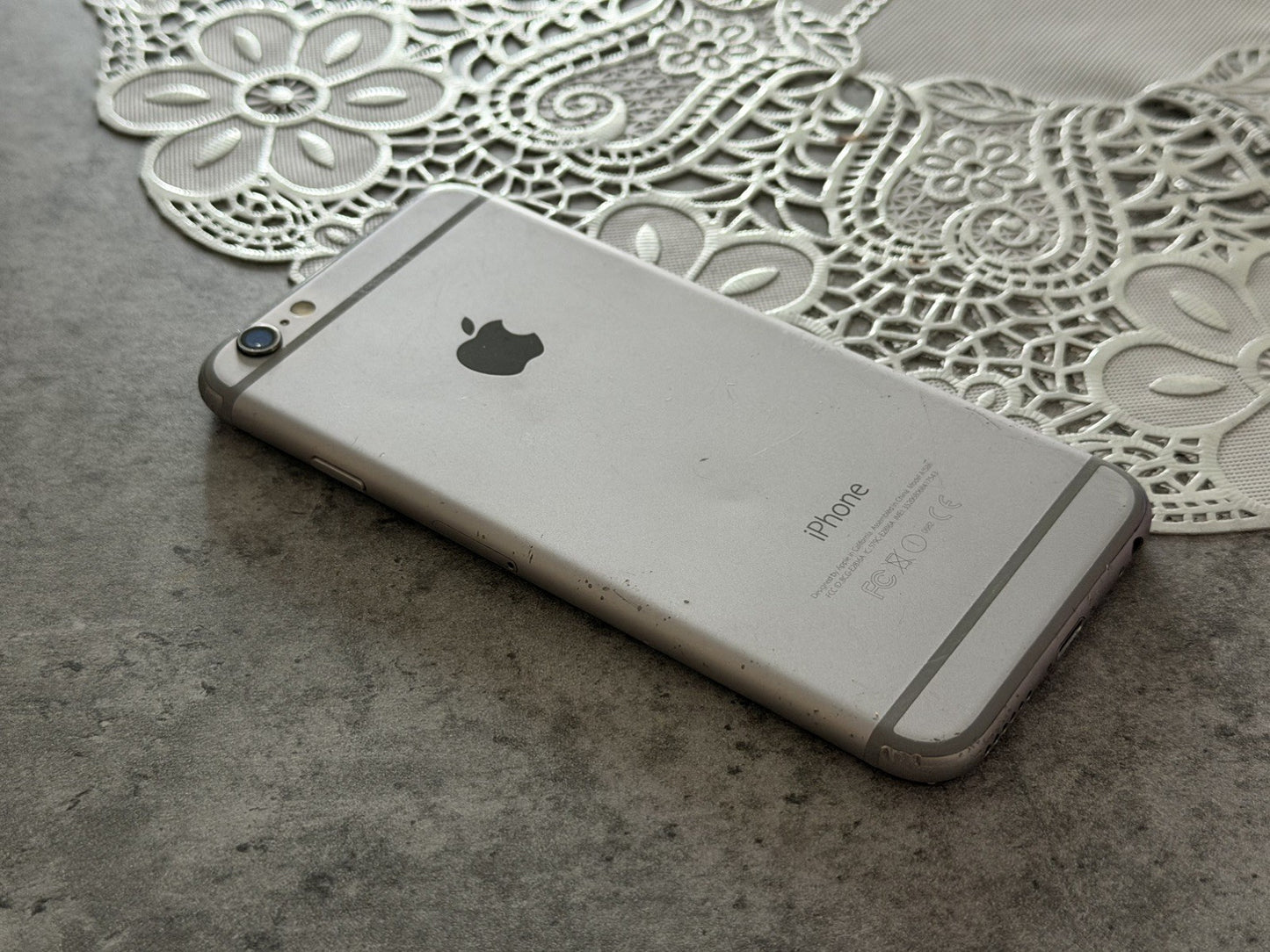 iPhone 6 16GB Space Grey Unlocked - 100% 🔋 - No Touch ID