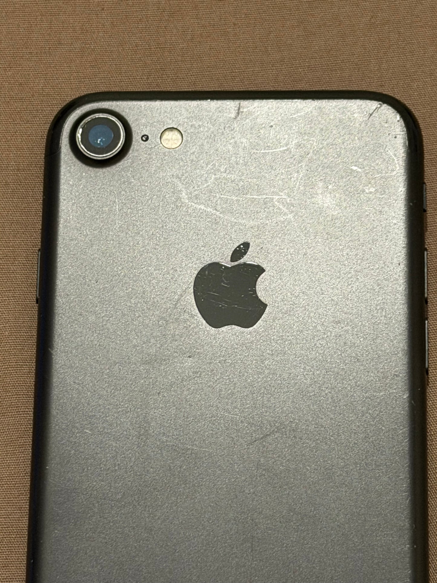 Apple iPhone 7 32gb Matte Black Unlocked - 88% 🔋