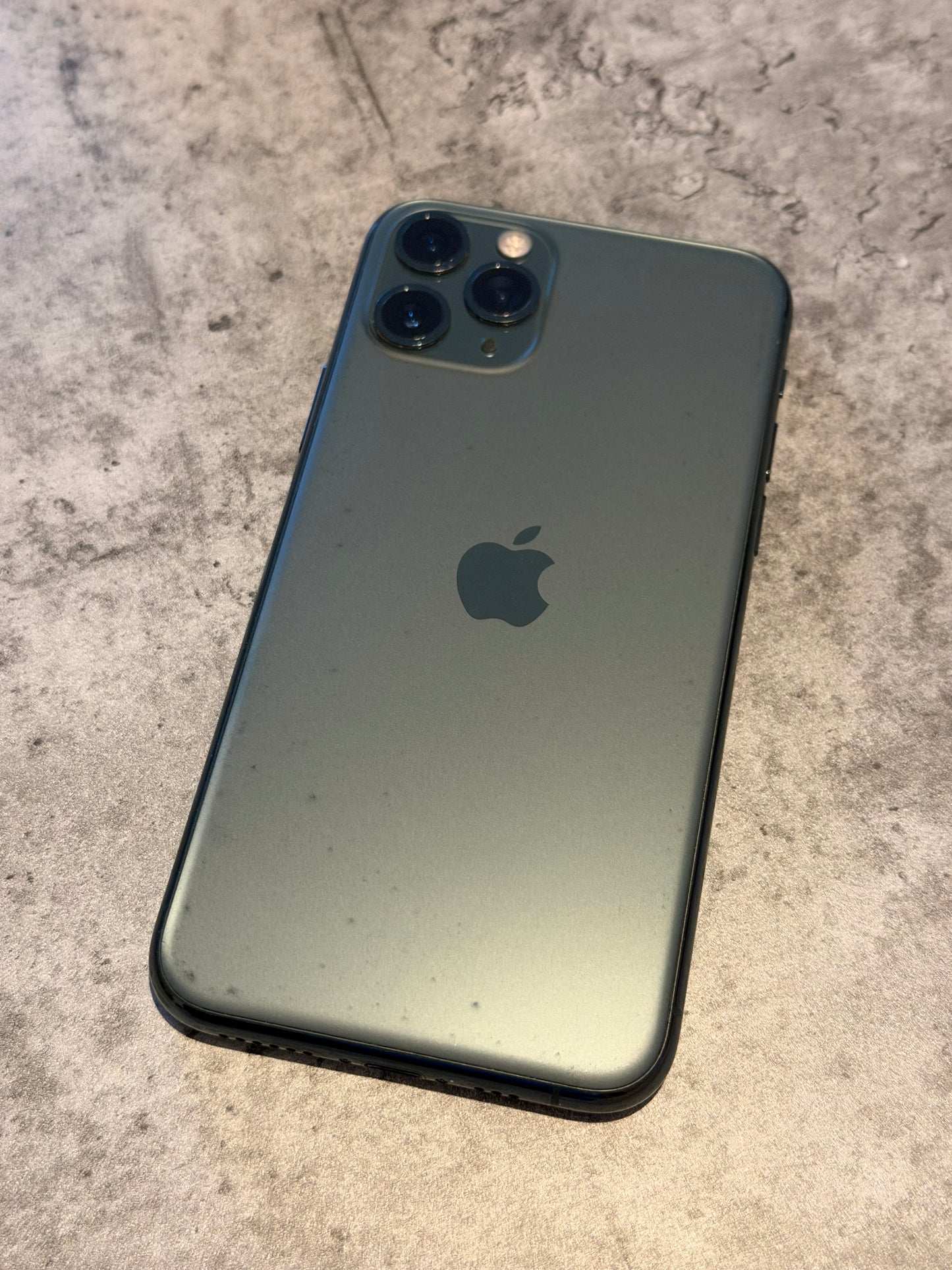 iPhone 11 Pro 64gb M/G Unlocked - No Face ID