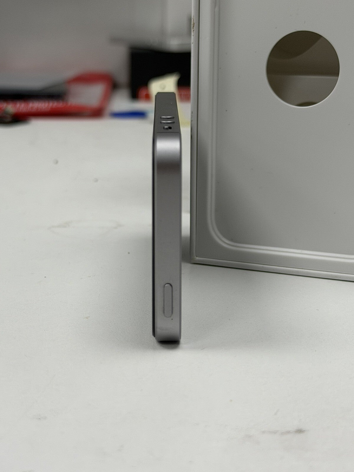 iPhone SE 16gb Space Grey Unlocked - Boxed - 100% 🔋