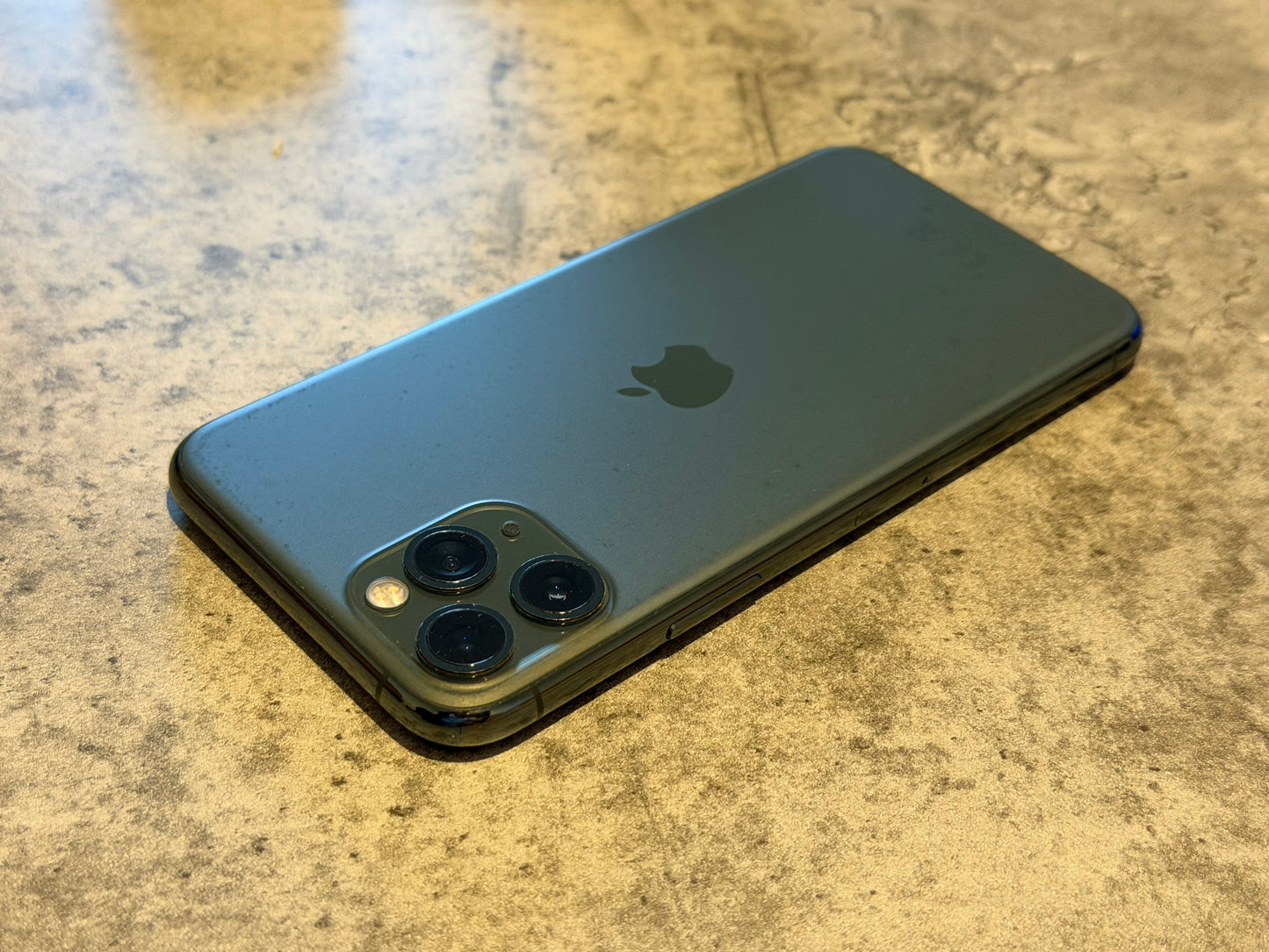 iPhone 11 Pro 64gb M/G Unlocked - No Face ID