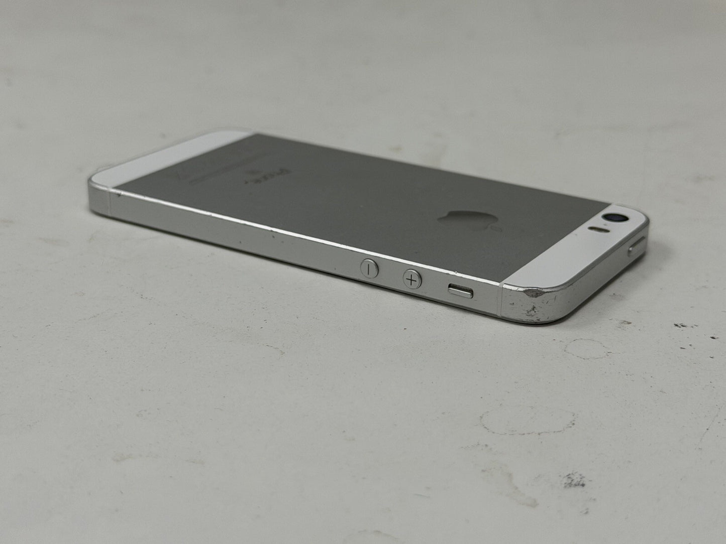 iPhone SE 64gb Silver Unlocked - 90% 🔋