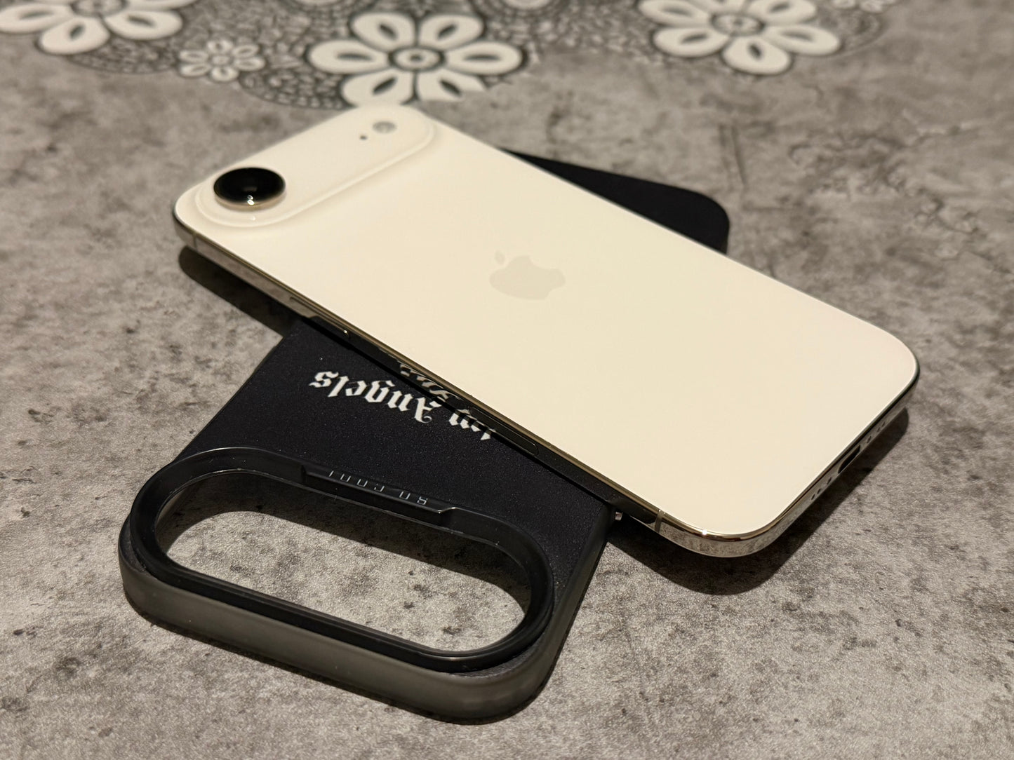 iPhone 17 Air Cloud White 256gb Unlocked (100%🔋) - E SIM