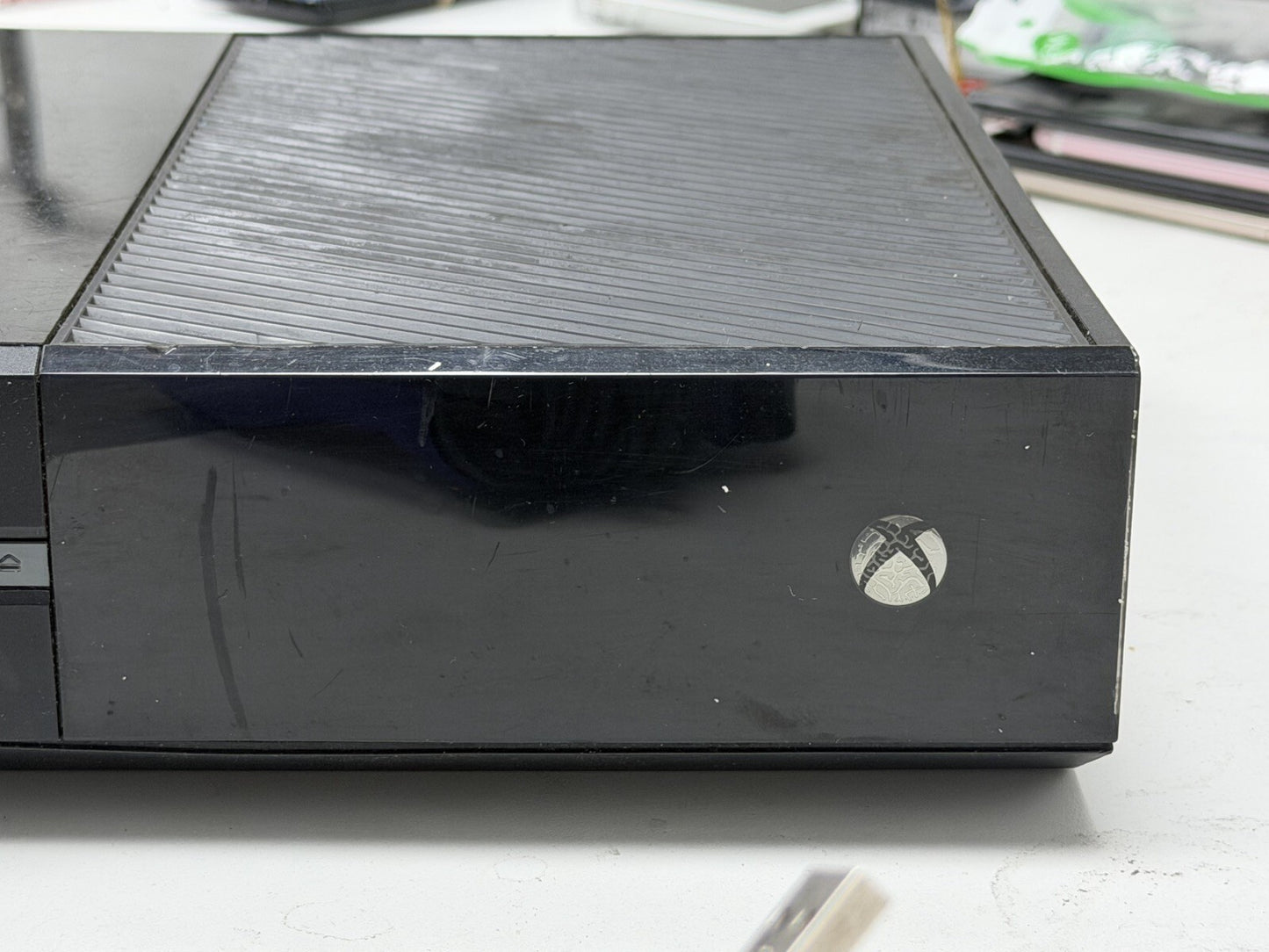 Microsoft Xbox One 500GB - Black Console + Power Supply + HDMI + PAD