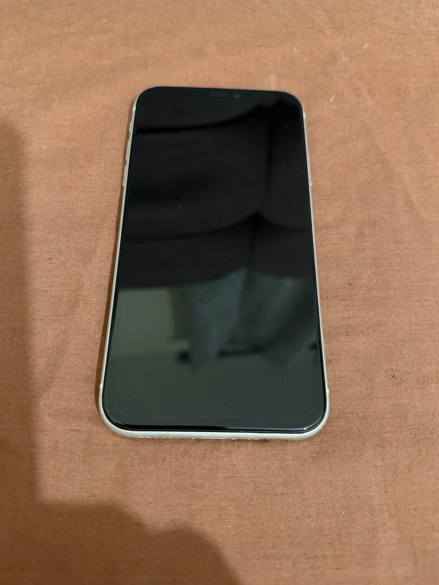 iPhone XR 64gb White Unlocked - 86% 🔋