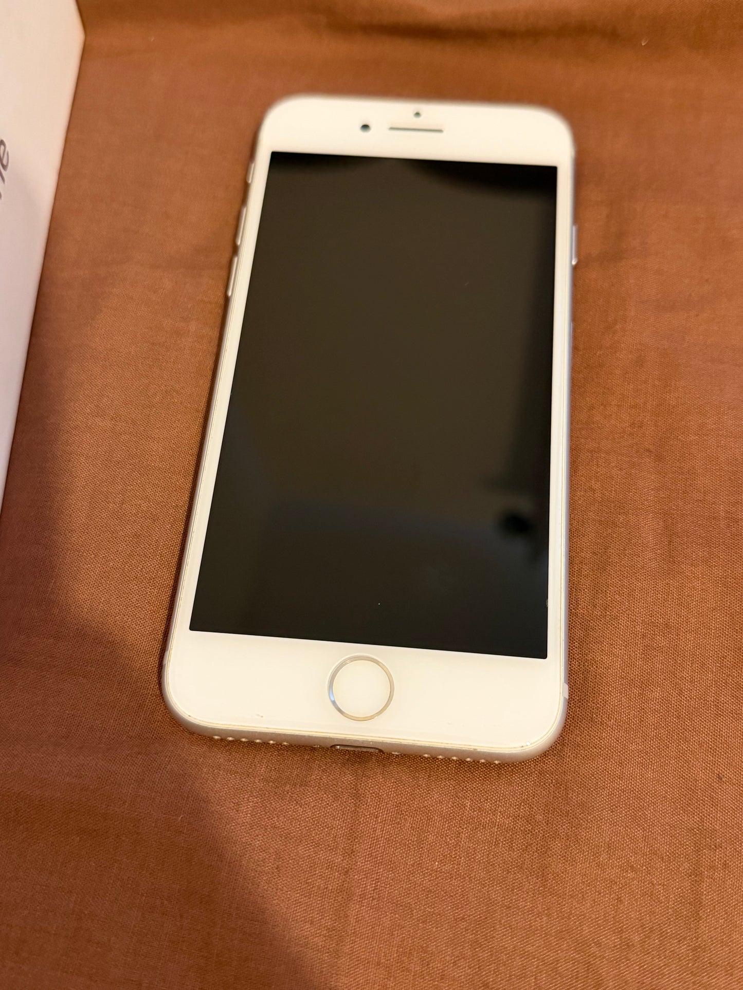 Apple iPhone 7 32gb Silver Unlocked - 100% 🔋