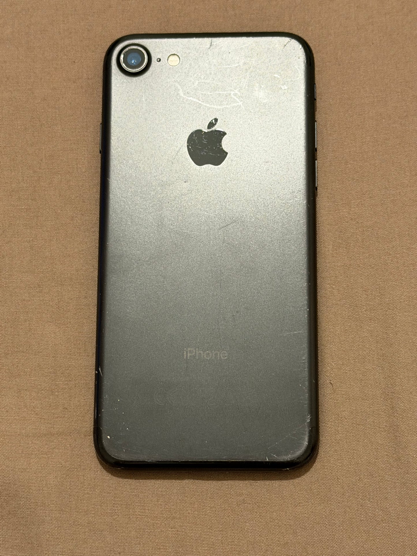 Apple iPhone 7 32gb Matte Black Unlocked - 88% 🔋