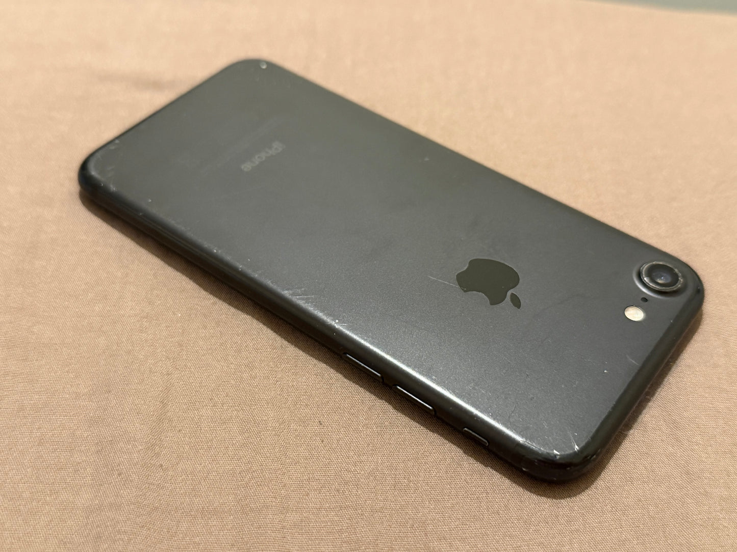 Apple iPhone 7 32gb Matte Black Unlocked - 88% 🔋