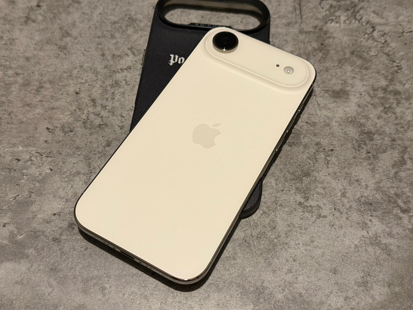 iPhone 17 Air Cloud White 256gb Unlocked (100%🔋) - E SIM