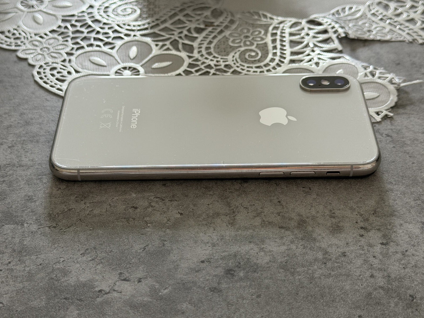 iPhone X 64gb Silver Unlocked - 100% 🔋 - No Face ID