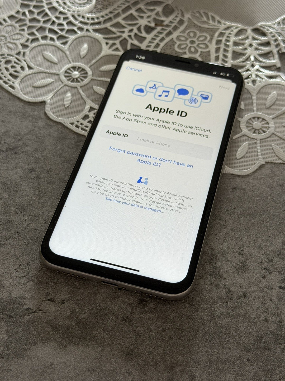 iPhone X 64gb Silver Unlocked - 100% 🔋 - No Face ID