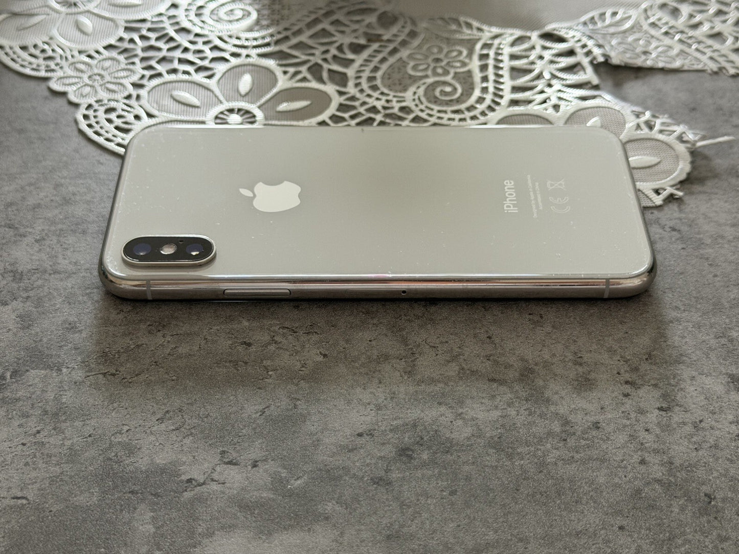 iPhone X 64gb Silver Unlocked - 100% 🔋 - No Face ID
