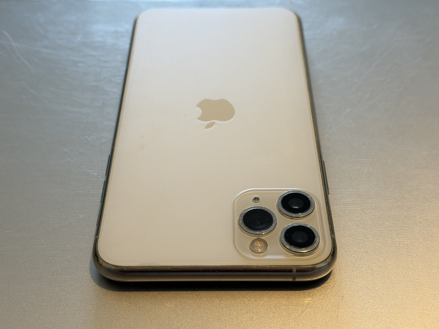 iPhone 11 Pro Max 64gb Silver Unlocked - 100% 🔋