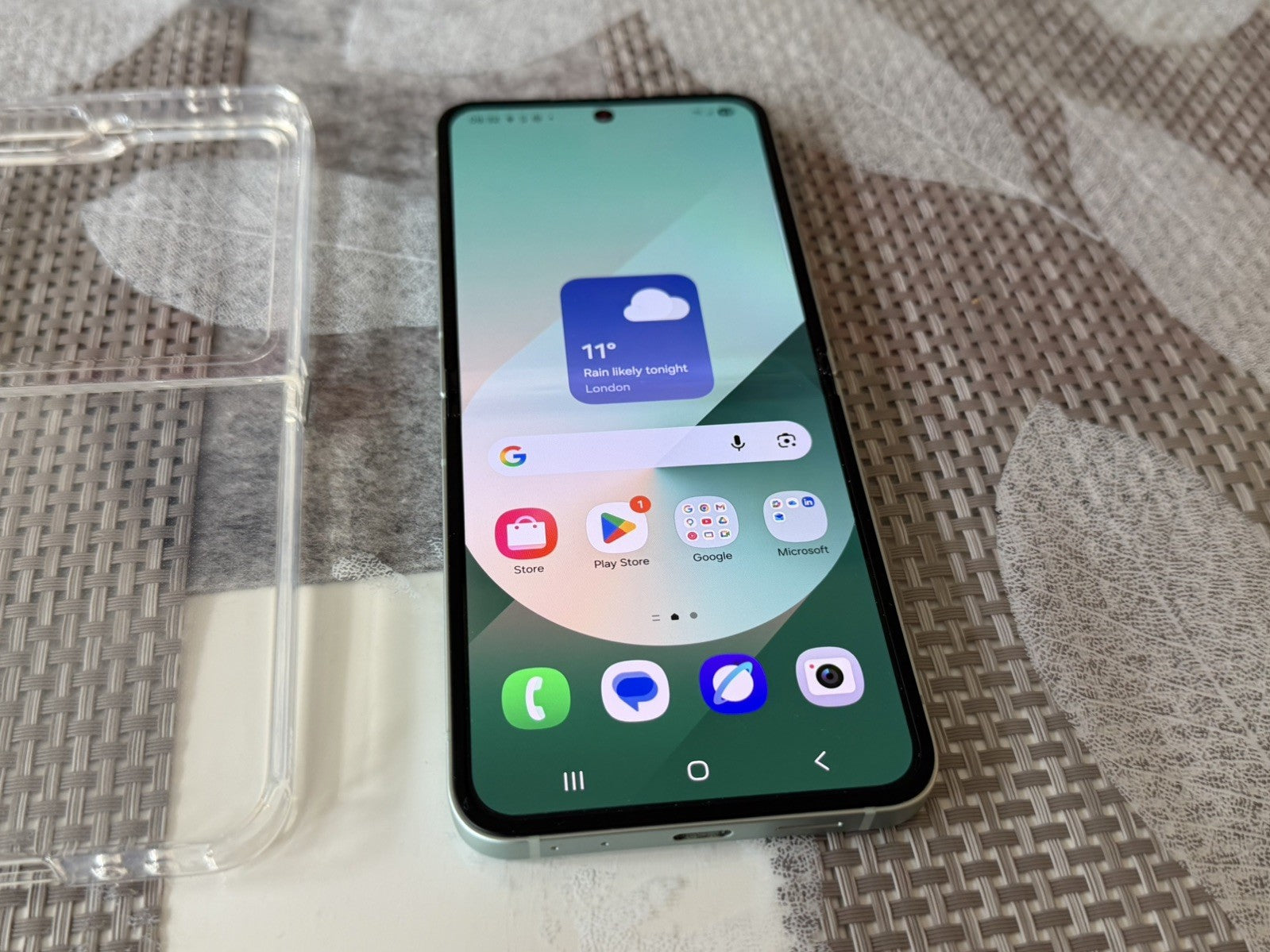 Samsung Galaxy Z Flip 6 5G 256GB Green Unlocked - Grade A