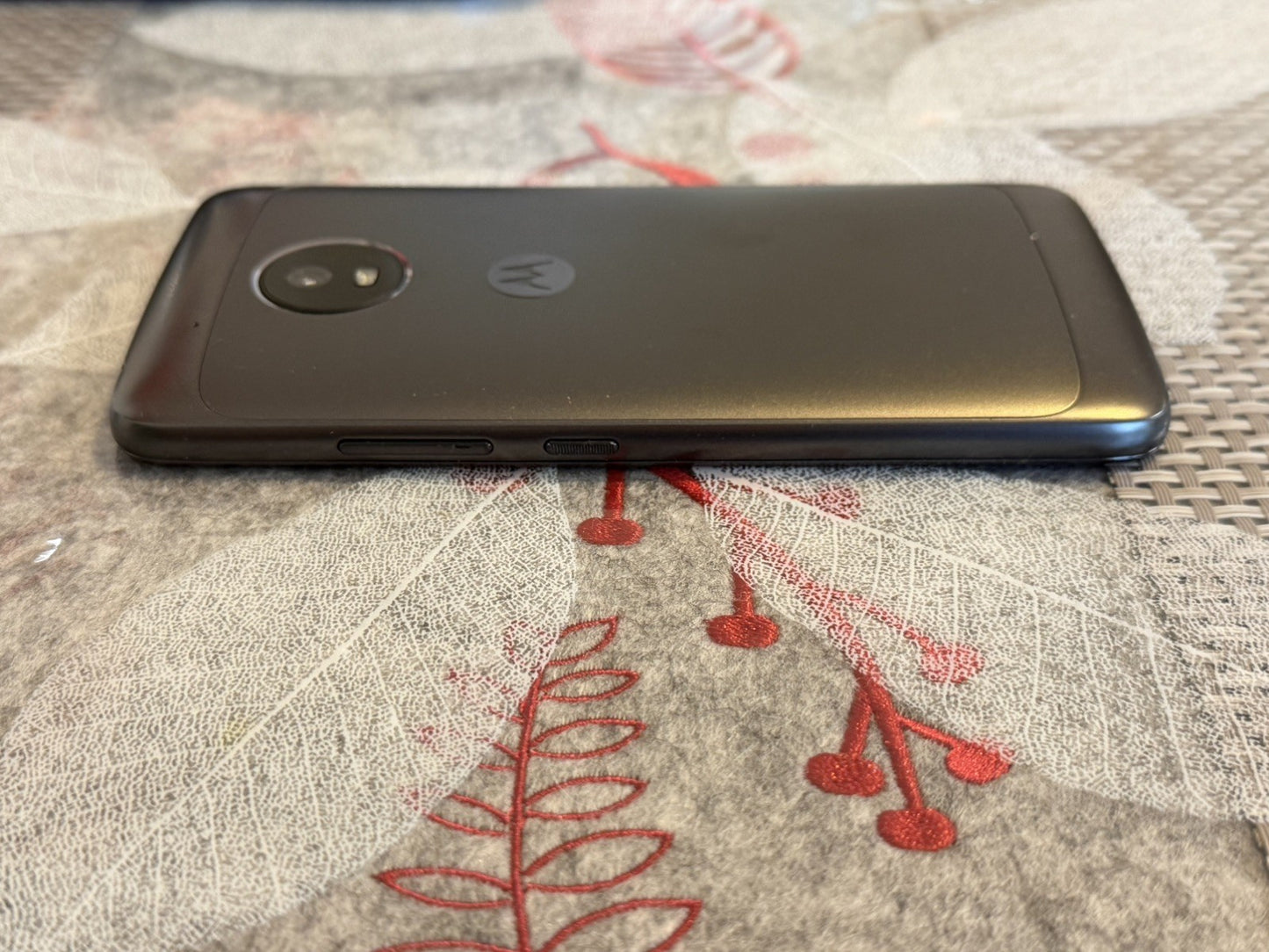 Motorola Moto G5 XT1675 16GB Black Unlocked