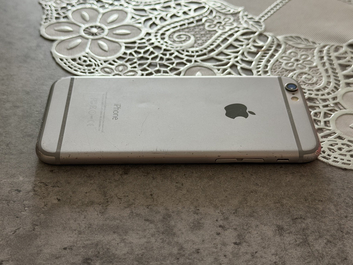 iPhone 6 16GB Space Grey Unlocked - 100% 🔋 - No Touch ID