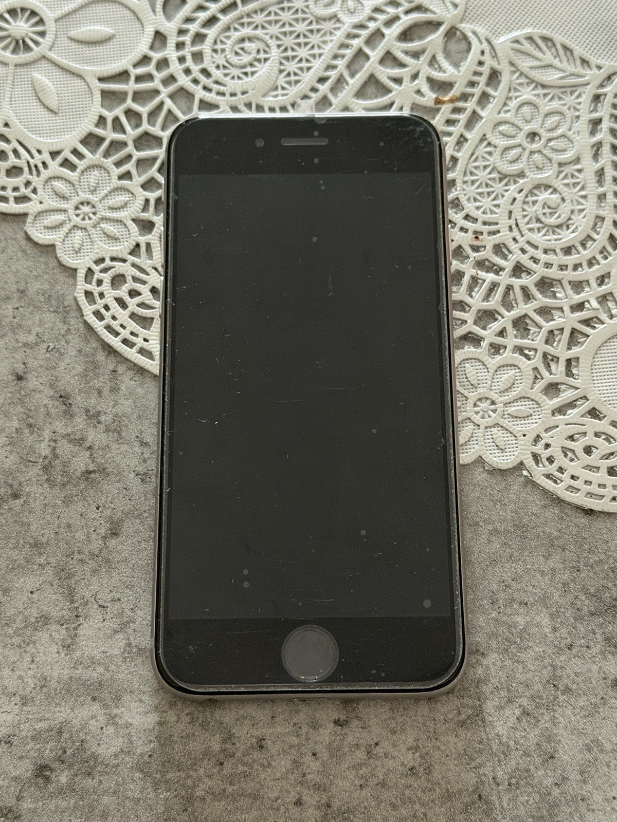 iPhone 6 16GB Space Grey Unlocked - 100% 🔋 - No Touch ID
