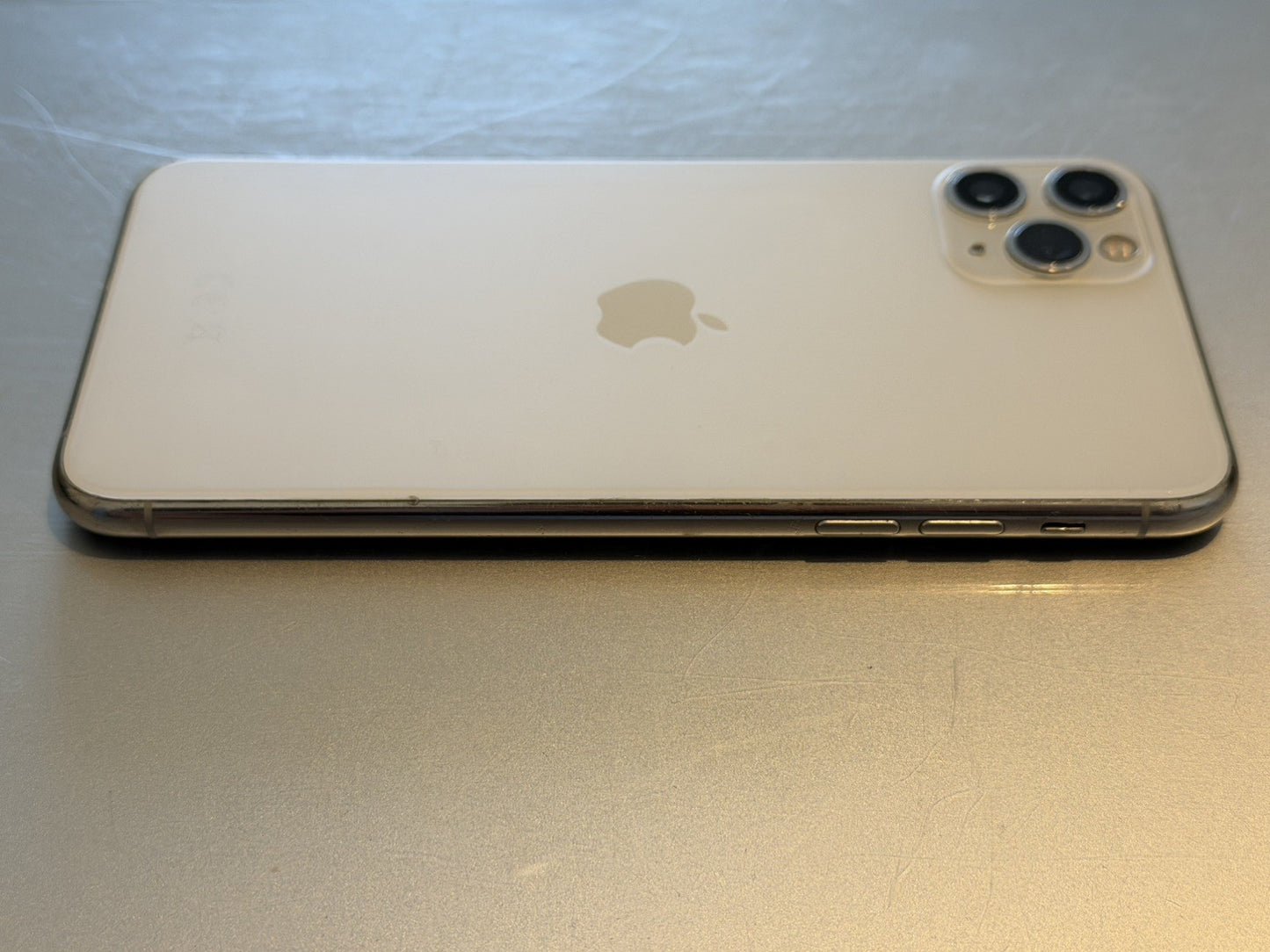 iPhone 11 Pro Max 64gb Silver Unlocked - 100% 🔋
