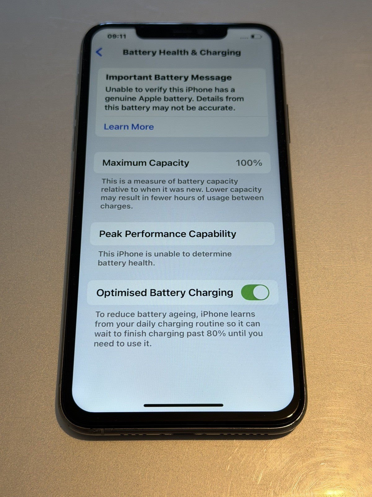 iPhone 11 Pro Max 64gb Silver Unlocked - 100% 🔋