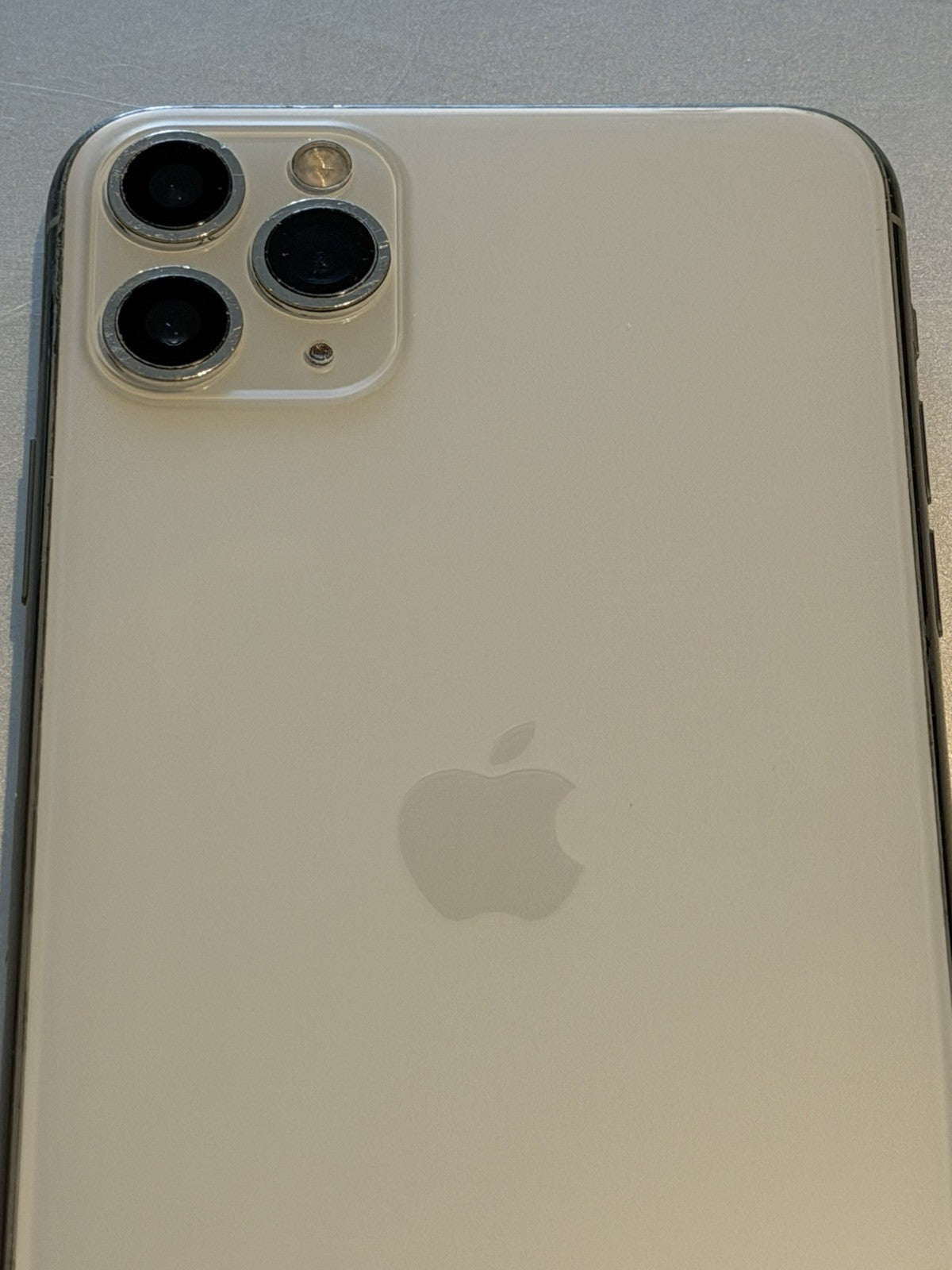 iPhone 11 Pro Max 64gb Silver Unlocked - 100% 🔋
