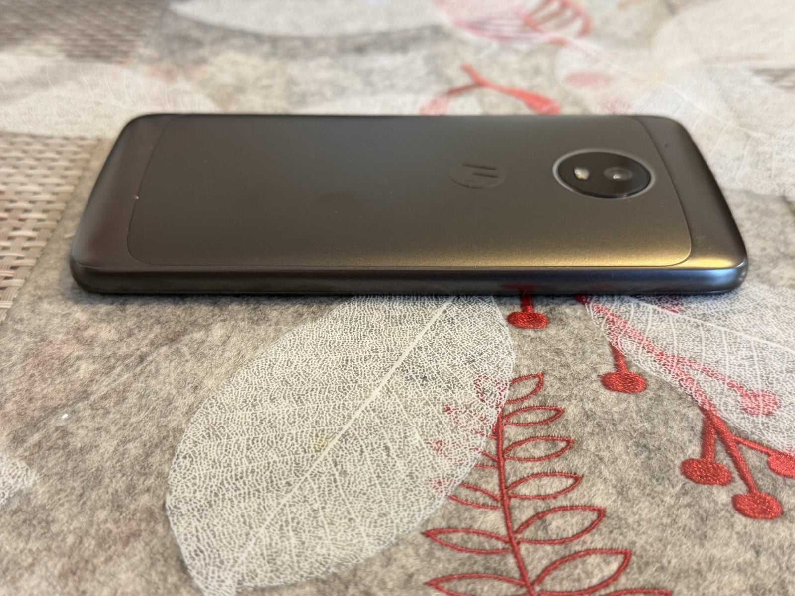 Motorola Moto G5 XT1675 16GB Black Unlocked